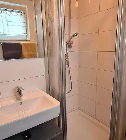 Aaron Iv Inkl Bettwaesche Handtuecher Endreinigung Γκόσλαρ