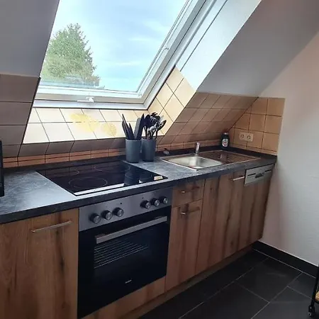 Aaron Iv Inkl Bettwaesche Handtuecher Endreinigung