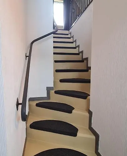 Aaron Iv Inkl Bettwaesche Handtuecher Endreinigung