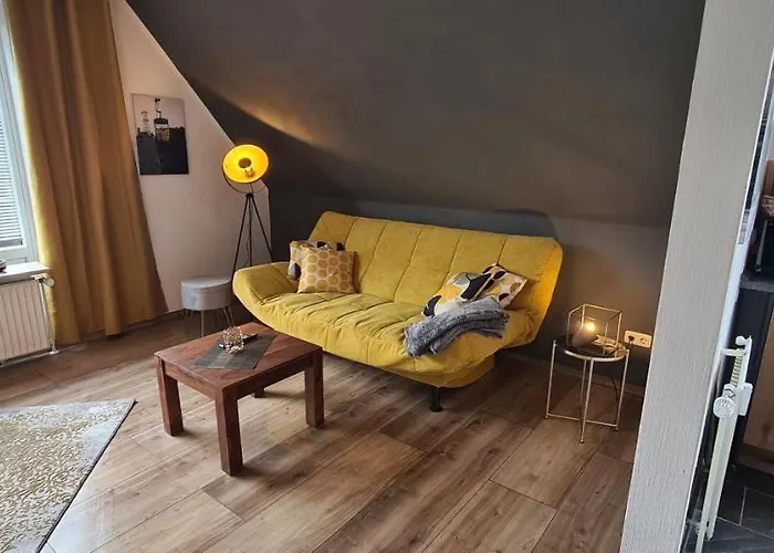 Aaron Iv Inkl Bettwaesche Handtuecher Endreinigung